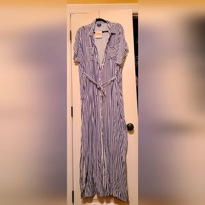 Cute  long dress with tie